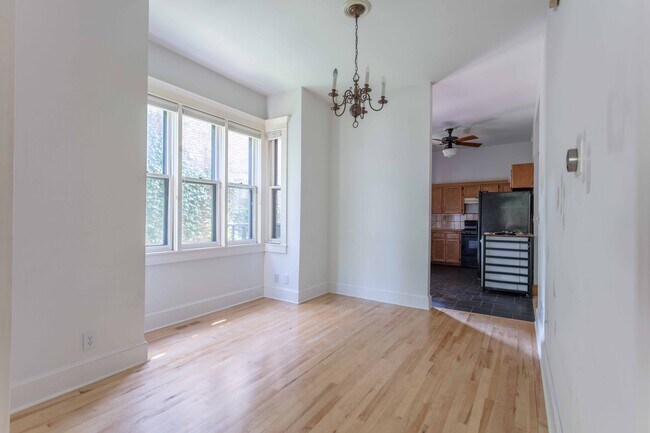 Photo - 2218 Milwaukee Ave Unidad 1