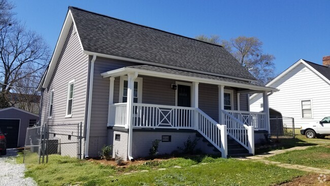 Building Photo - 19 Saco St Rental