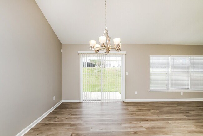 Photo - 107 Bluffton Rd