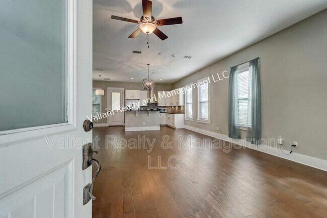 Photo - 1228 Willow Ct