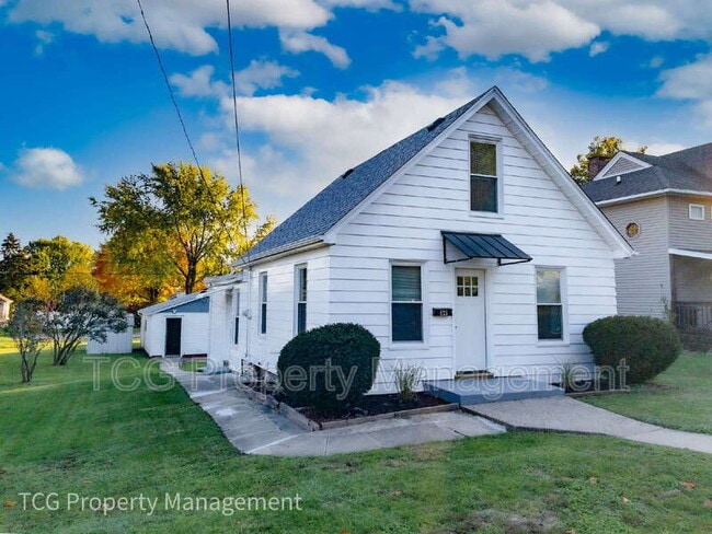 Photo - 626 9th St House