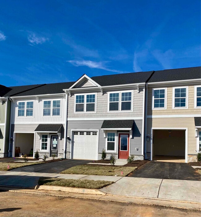 Photo - 209 Sunbird Ln