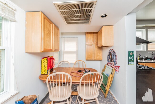 Photo - 1456 W Irving Park Rd Unit 1