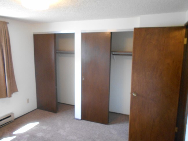 Photo - Pines Apartments