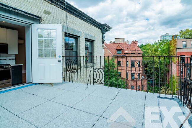 Photo - 121 8th Ave Unidad 4r