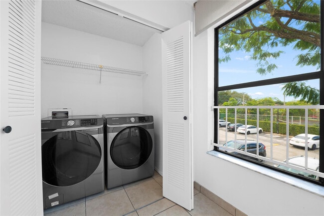 Photo - 2906 S University Dr Unit 10204