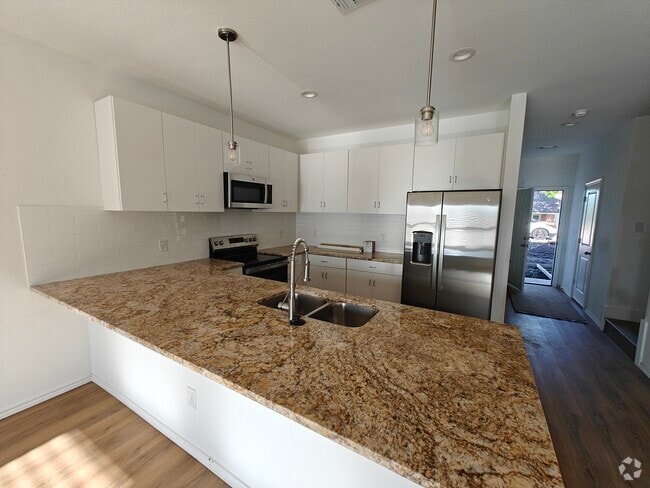 Kitchen - 113 N 5th St Rental
