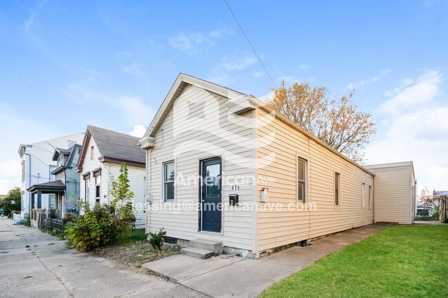 Photo - 415 Thornton St