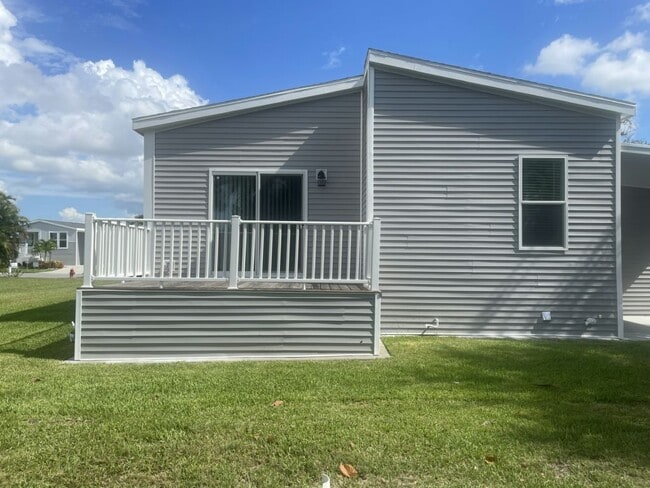 4072 70th Ct N