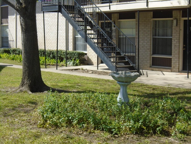 Westover Trails- a Warner Alan Property