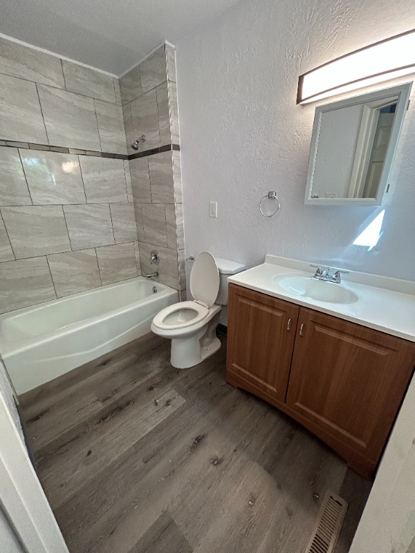 Photo - 221 9th Ave S