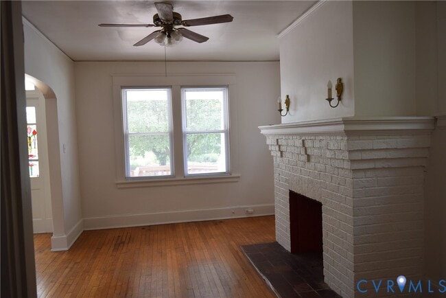 Photo - 301 W 30th St