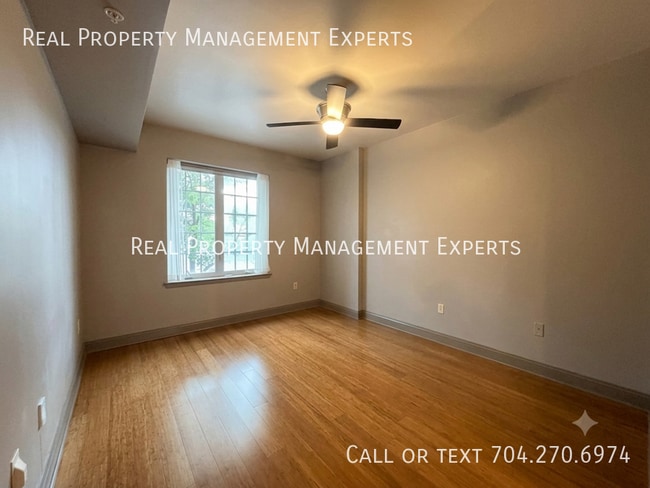 300 W 5th St