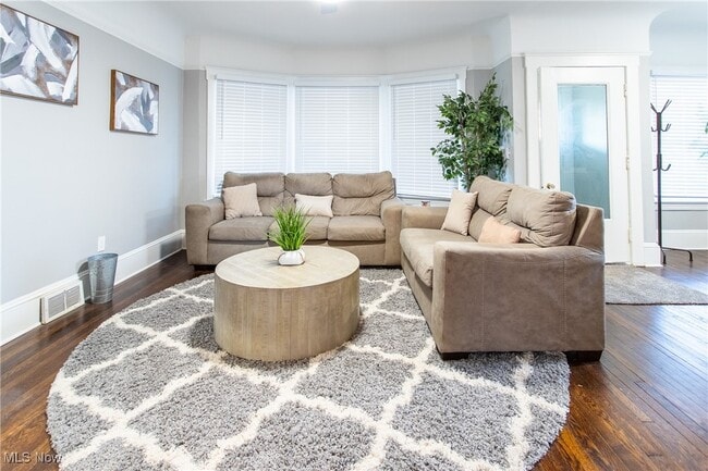 Photo - 10605 Ashbury Ave