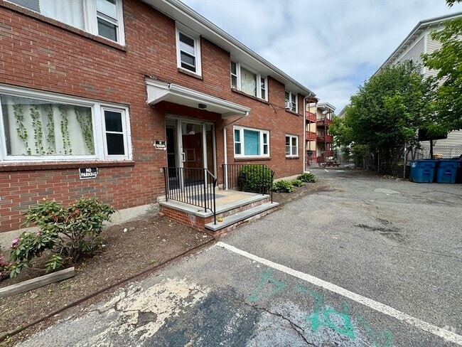 Building Photo - 51 Laighton St Unit 4 Rental
