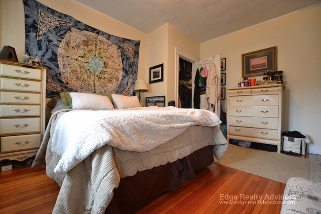 Photo - 54 Tremont St Unidad 2