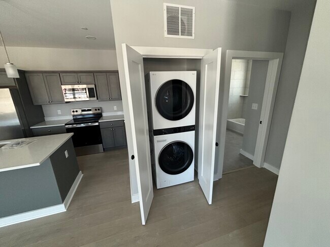 Photo - 12 Station St