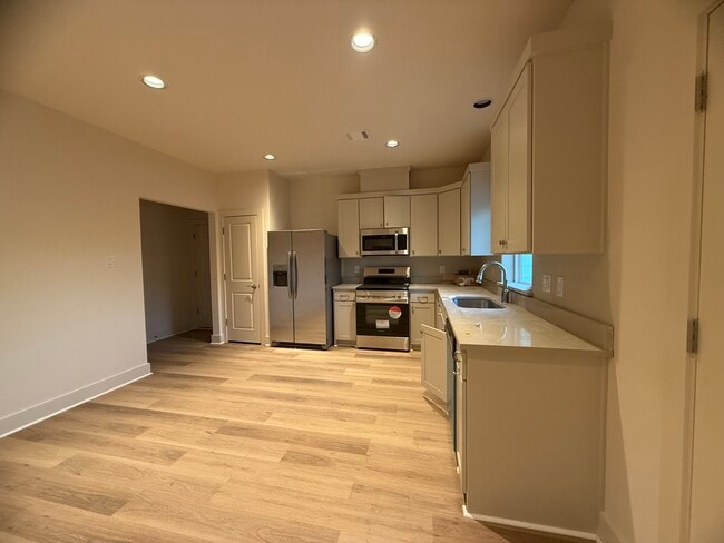 Photo - 104 Kirkland St