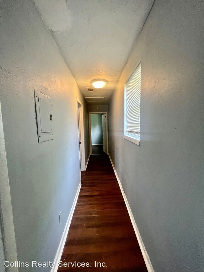 Photo - 3 br, 1 bath House - 842 N Washington Street