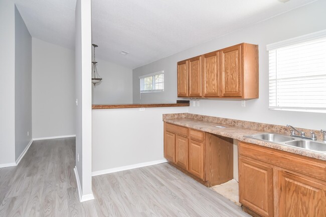 Photo - 4734 Waterfront Oak Dr