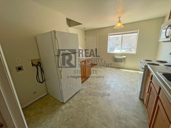 Photo - 1713 Oakshire Ln Unit D