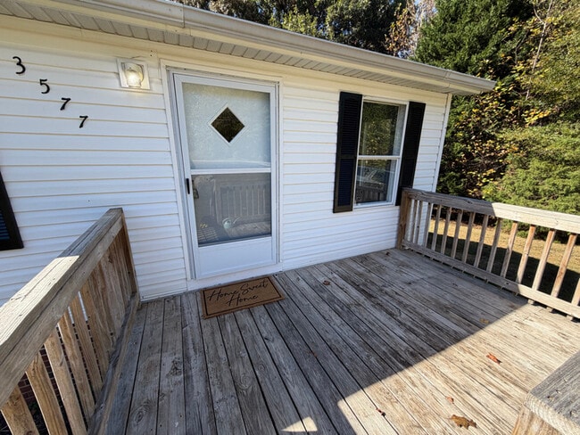 Photo - 3577 Jefferson St