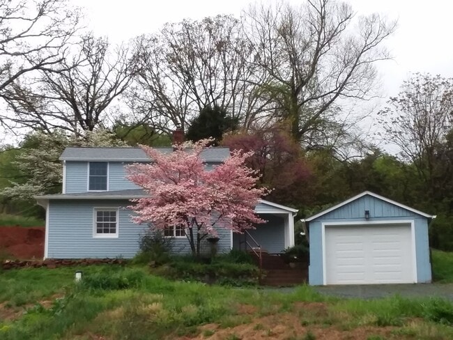 Building Photo - 2392 Clements Hollow Ln Rental