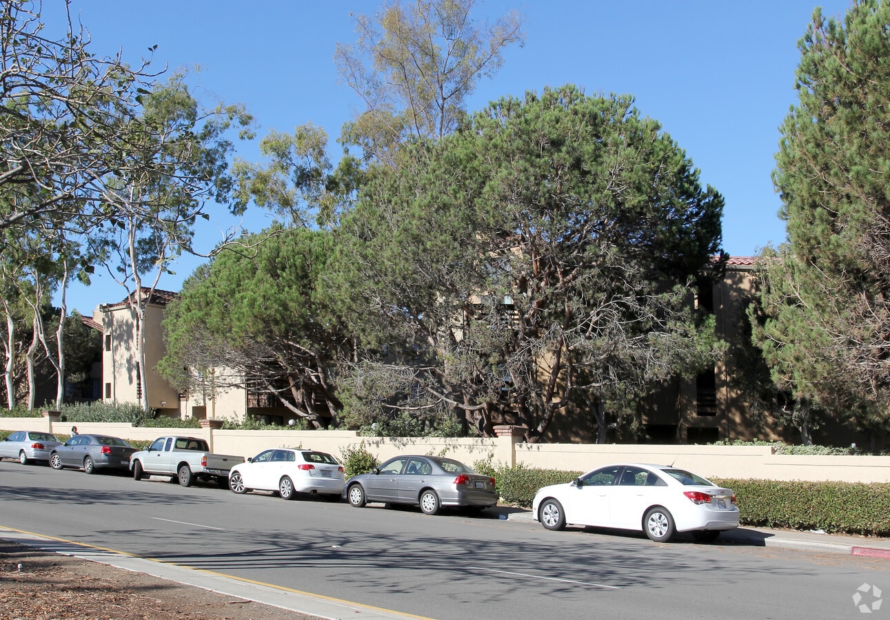 Photo - La Jolla del Sol Apartments