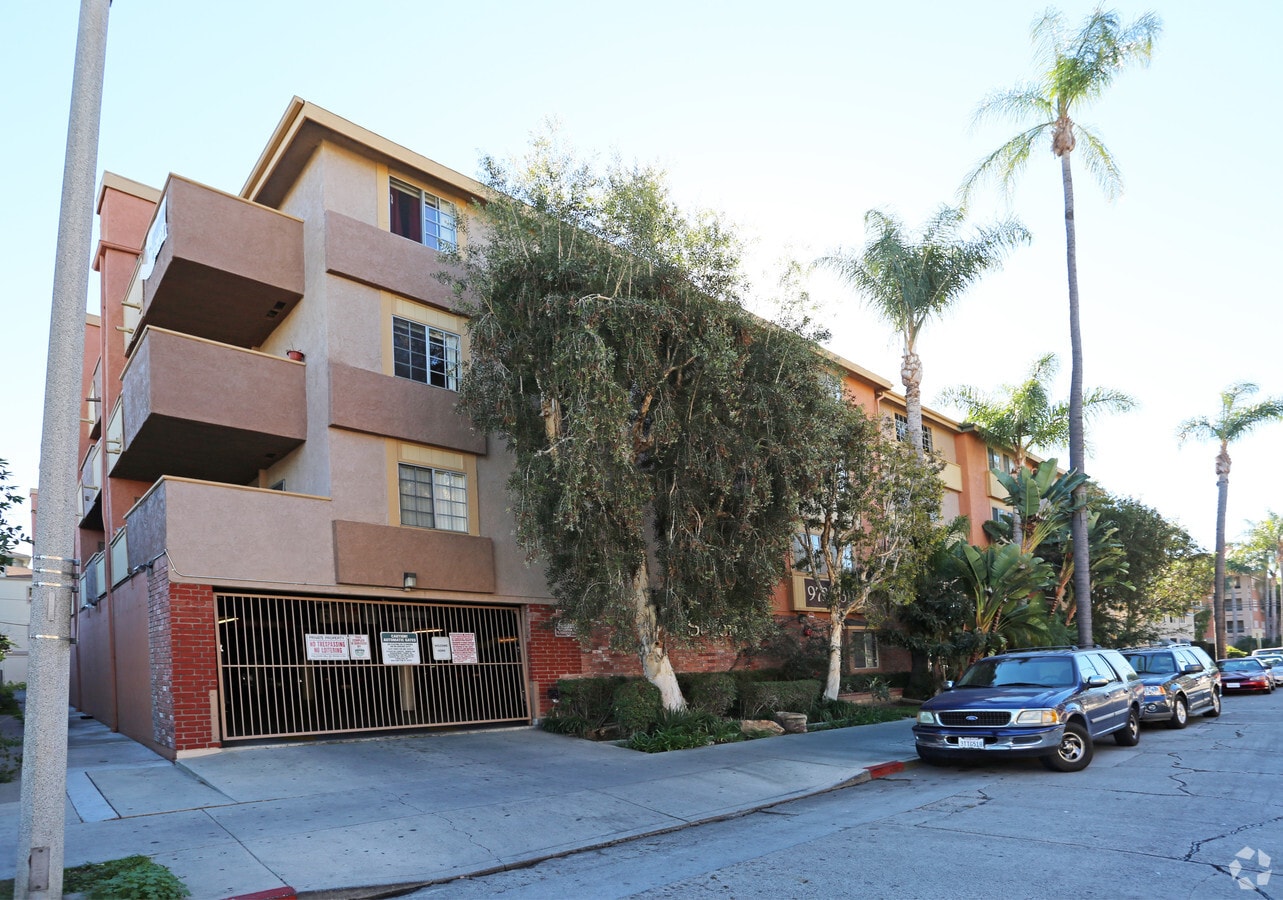 Photo - Villa Serena Apartments