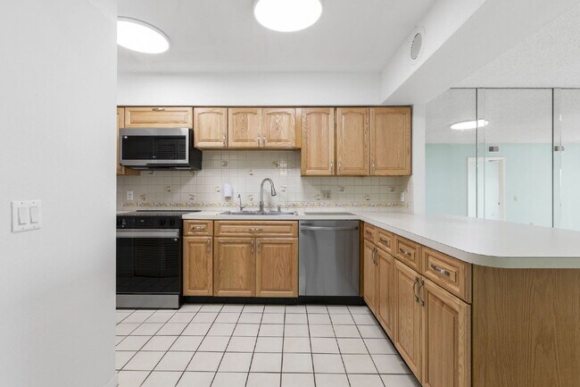 Photo - Condo For Rent on ST PETE BEACH! Unidad 302A