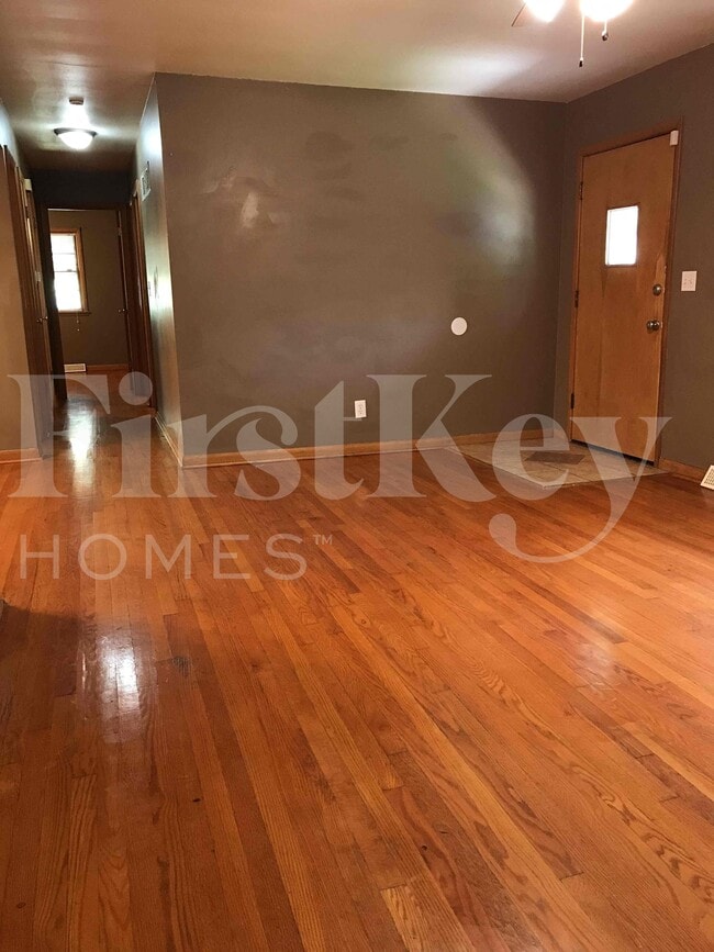 Photo - 8316 Stark Ave