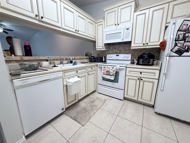 Photo - 9919 Nob Hill Ct Unidad 9919