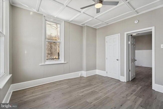 Building Photo - 210 2nd Ave