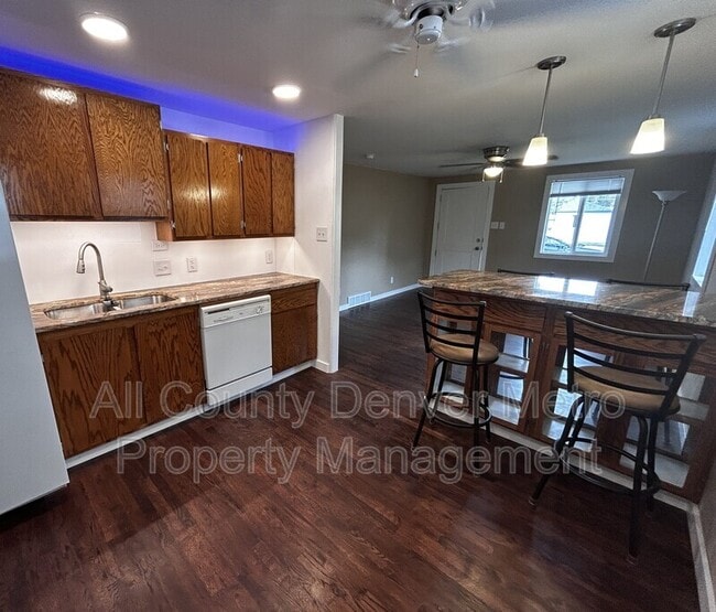 Building Photo - 6915 W 55th Pl