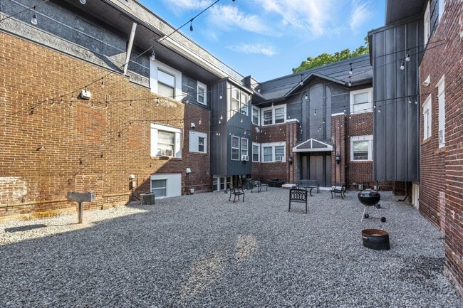 Photo - 3610 Balsam Ave Unit B5