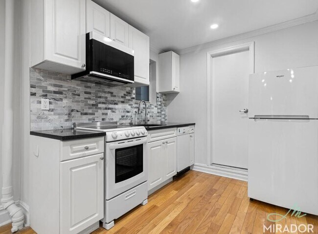Building Photo - 1 bedroom in New York NY 10003 Unit 14 Rental