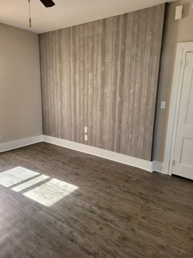 Photo - 305 Walker St Unidad C