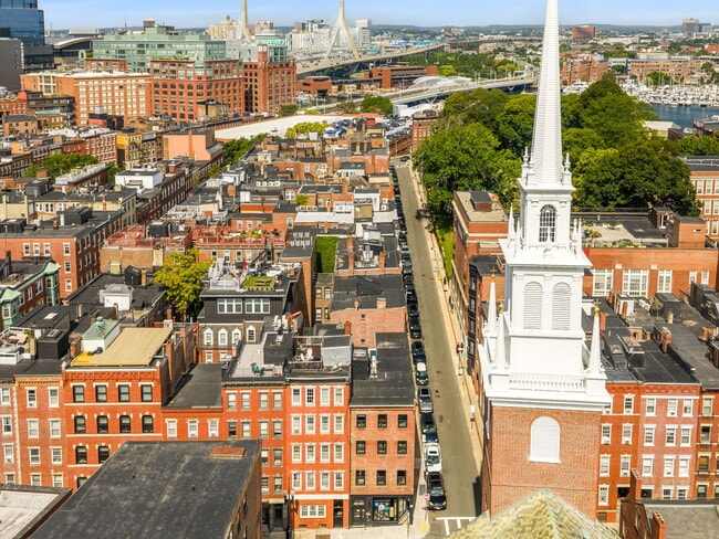 Photo - 176 Salem St Unit 2