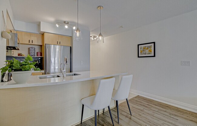 Photo - 482 Lake Shore Blvd W Unit ID1345792P