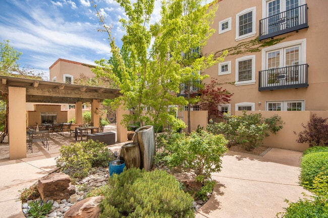 Photo - 1900 Central Ave SW Unidad APT 203