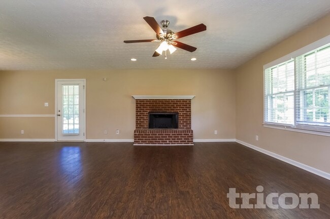 Photo - 2318 Lawrenceville-Suwanee Rd