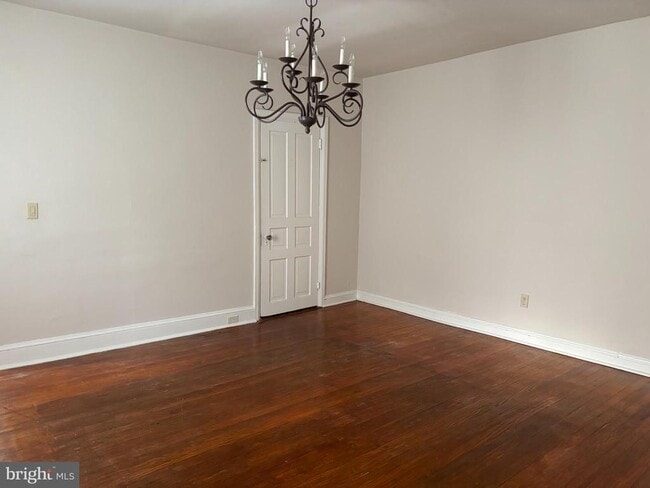 Photo - 132 Plant Ave
