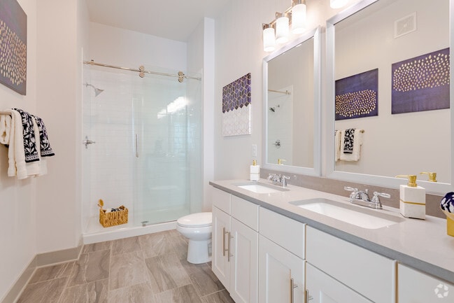 2BR,2BA - 1268SF - B3 - BATHROOM