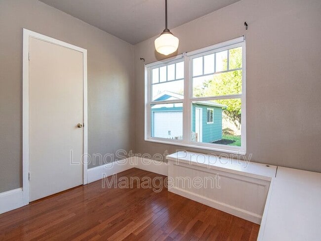 Photo - 1343 NE 60th Ave