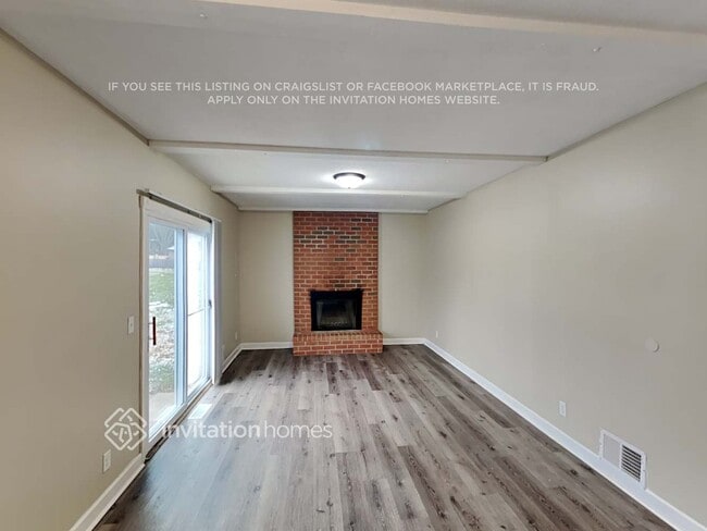 Photo - 8800 Hillside Trail S