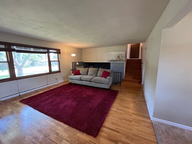 Photo - 3-bedroom, 1.5 bathroom unfurnished home i...