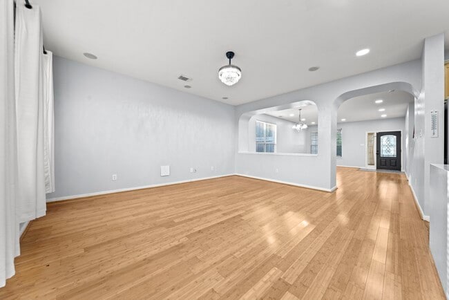 Photo - 6323 Channelbrook Ln