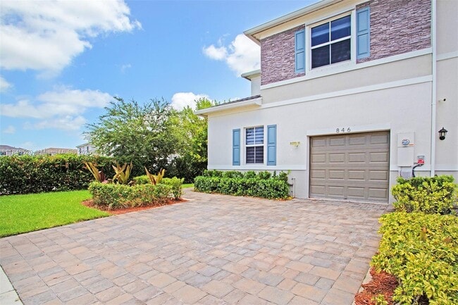 Photo - 846 SE 19th St