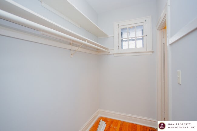 1000 - 1010 North Blvd