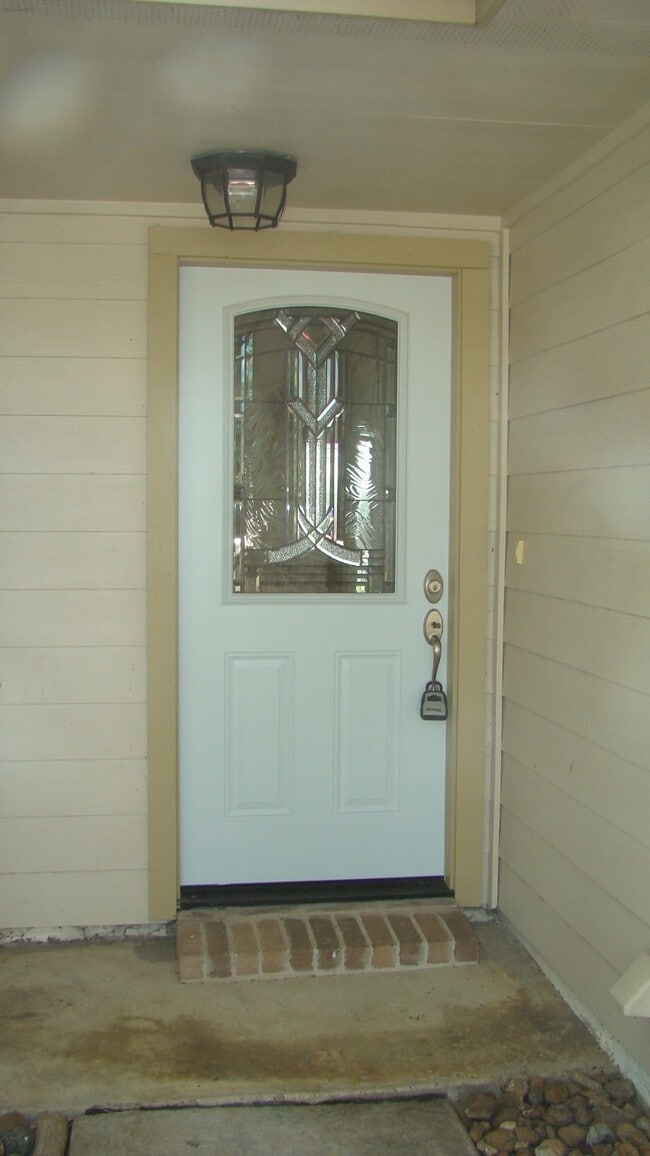 Building Photo - 2715 Sunbird Dr Rental